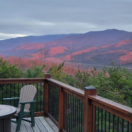 גטלינבורג Pinnacle View Lodge By Stony Brook Cabins מראה חיצוני תמונה
